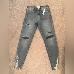 Free People We The Free Distressed Skinny jeans